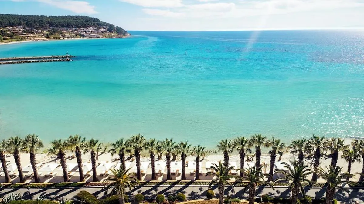 Paradise Found At Thalia'S Poolside Villa Sani